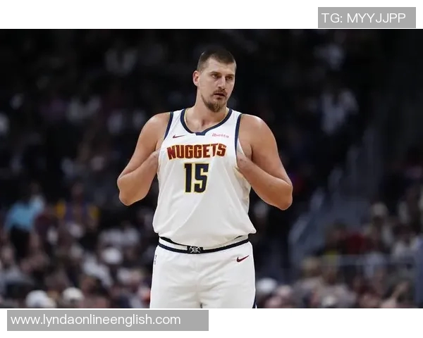 约基奇下半场状态低迷投篮命中率惨淡三分球更是颗粒无收