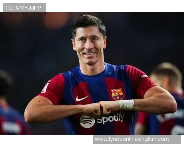 莱万静待巴萨未来决定将影响下赛季职业规划