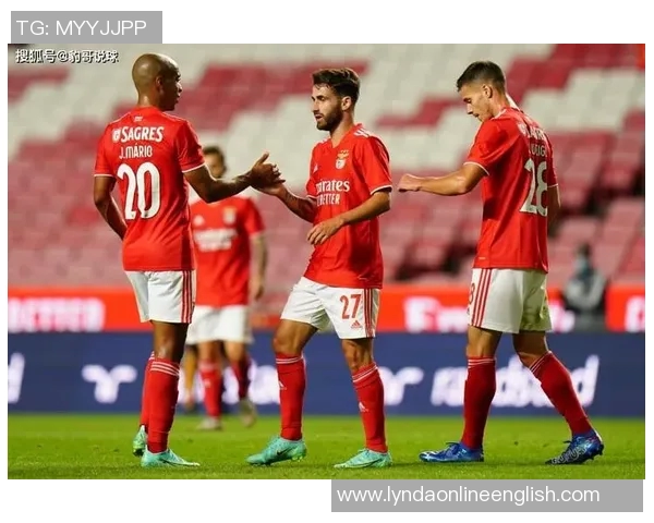 本赛季欧冠门将零封统计拉亚领跑维卡里奥紧随其后