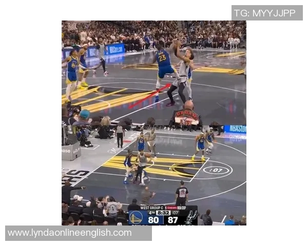 文班谈输球原因防守不足致败库里高效表现凸显问题所在