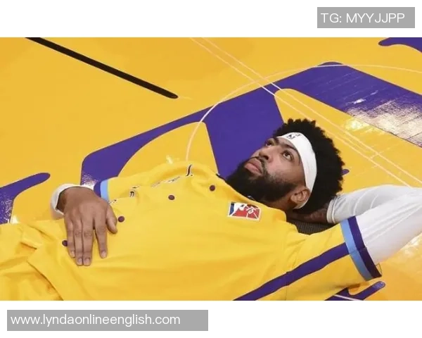 帕金斯对浓眉身材变化的看法:树立榜样保持良好体型的重要性 帕金斯对浓眉身材变化的看法:树立榜样保持良好体型的重要性