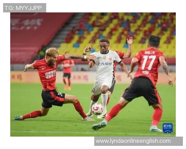 中超最佳阵容揭晓法比奥瓦科领衔蓉城海港球员表现突出 中超最佳阵容揭晓法比奥瓦科领衔蓉城海港球员表现突出