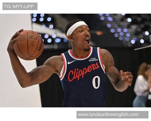 比尔首次参与队内对抗训练状态良好期待揭幕战表现