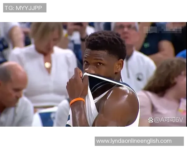 森林狼官方宣布爱德华兹因右脚酸痛明日对国王比赛出战存疑 森林狼官方宣布爱德华兹因右脚酸痛明日对国王比赛出战存疑